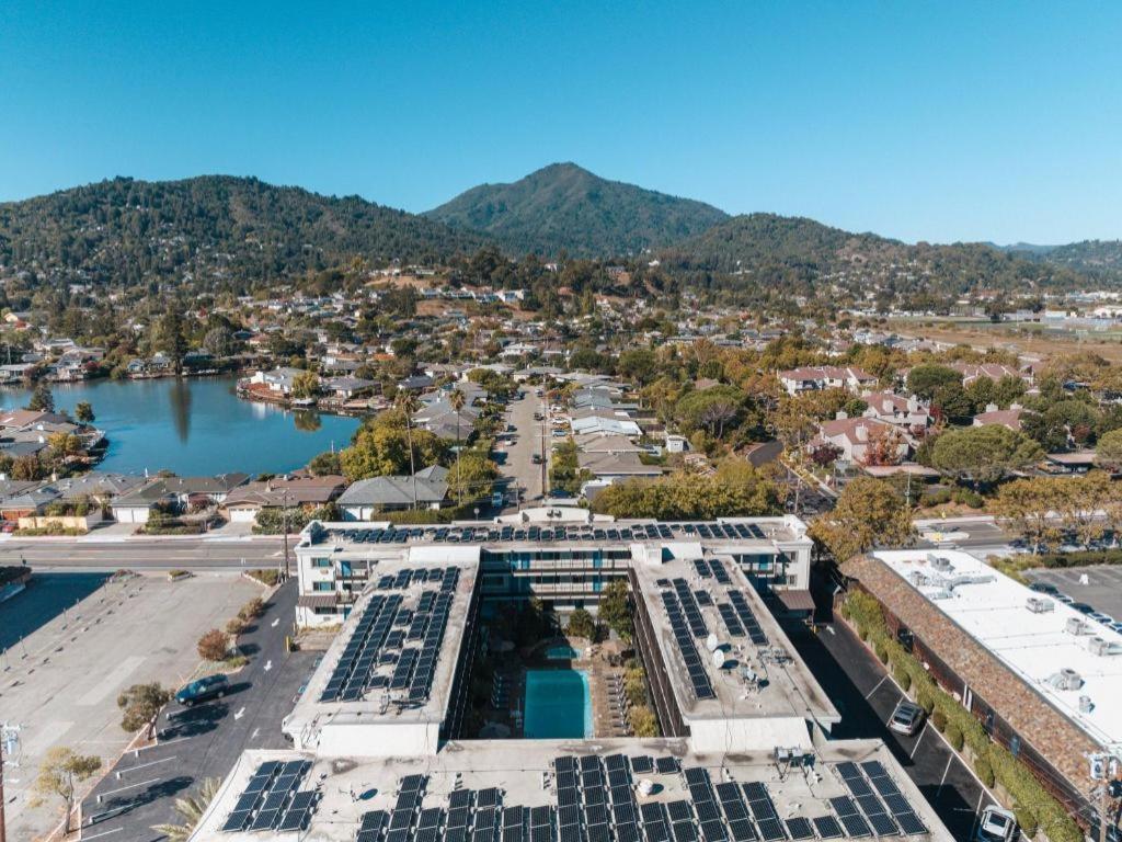 Marin Suites Hotel Corte Madera Exterior photo